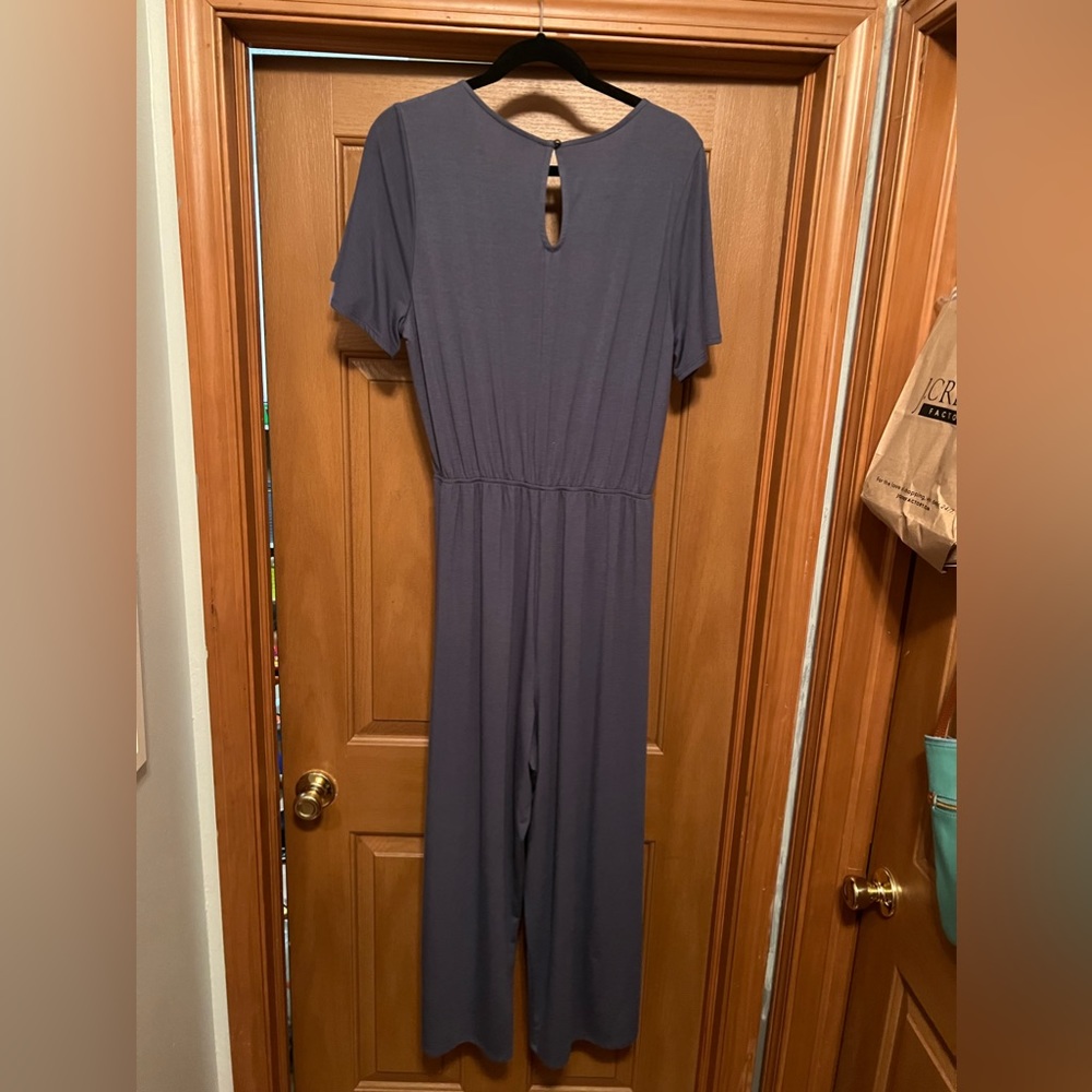Jump suit - Picture 3 of 3